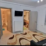 3 Cam Grand Arena