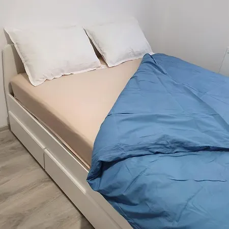 Apartamento 3 Cam Grand Arena Bucarest